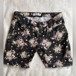 Jalate Women's Floral Jean Shorts - Black Gorpcore Fairygrunge dark romantic